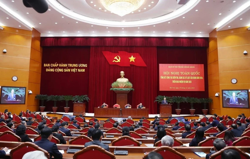 uy-ban-kiem-tra-trung-uong-bo-chinh-tri-ban-bi-thu-ky-luat-71-dang-vien-.png