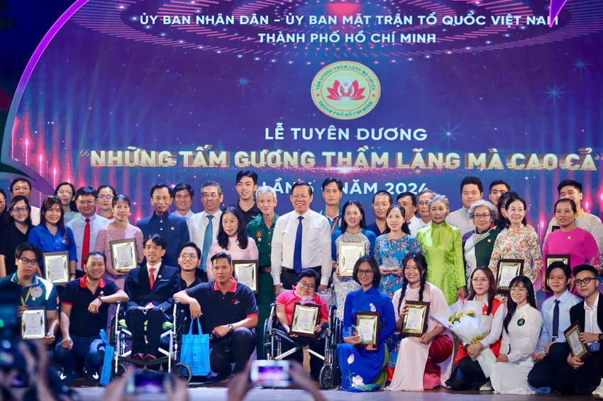 chu-tich-tp-hcm-hay-cung-nhau-xay-nen-toa-nha-cao-xoa-di-khu-o-chuot.jpg