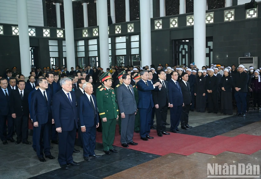 cu-hanh-trong-the-le-tang-dai-tuong-nguyen-quyet-3.jpg