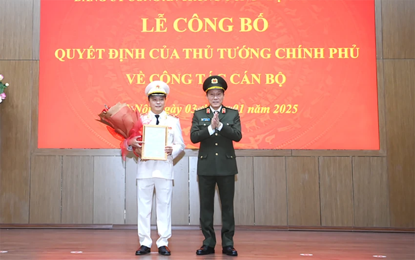 thieu-tuong-dang-hong-duc-duoc-bo-nhiem-lam-thu-truong-bo-cong-an-2.png