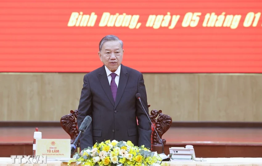 tong-bi-thu-to-lam-tham-lam-viec-voi-bo-chi-huy-quan-su-tinh-binh-duong.png