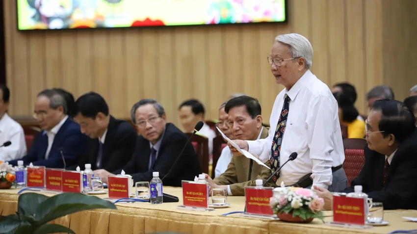 hinh-anh-tong-bi-thu-to-lam-gap-mat-can-bo-lao-thanh-cac-tinh-thanh-phia-nam-6.jpg