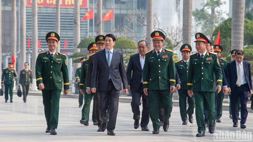 Chủ tịch nước Lương Cường thăm, chúc Tết Binh chủng Đặc công