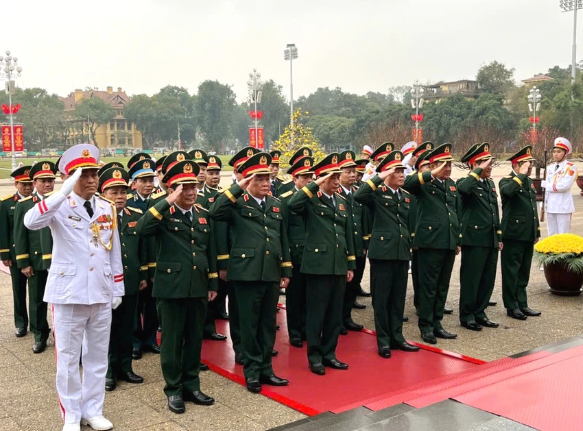 lanh-dao-dang-nha-nuoc-vao-lang-vieng-chu-tich-ho-chi-minh-4.jpg