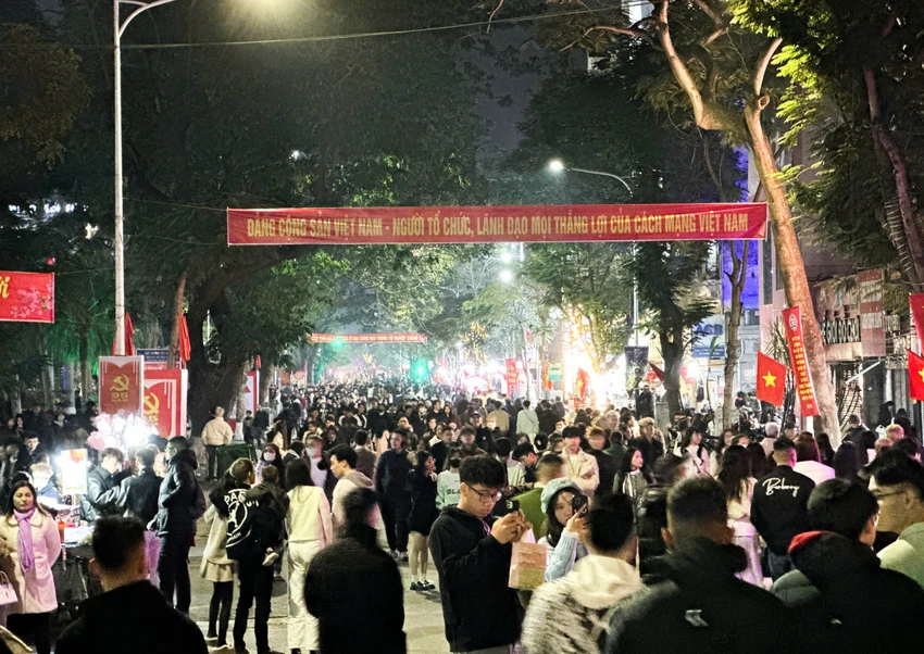 giao-thua-hai-phong-ngoc-son-1.jpg