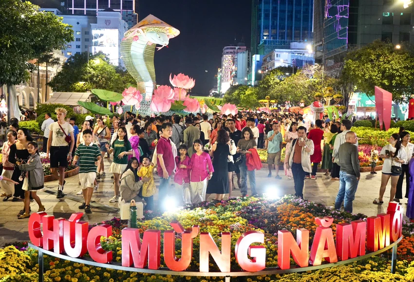 thuan-van-tp.hcm-nguyen-hue-2.jpg
