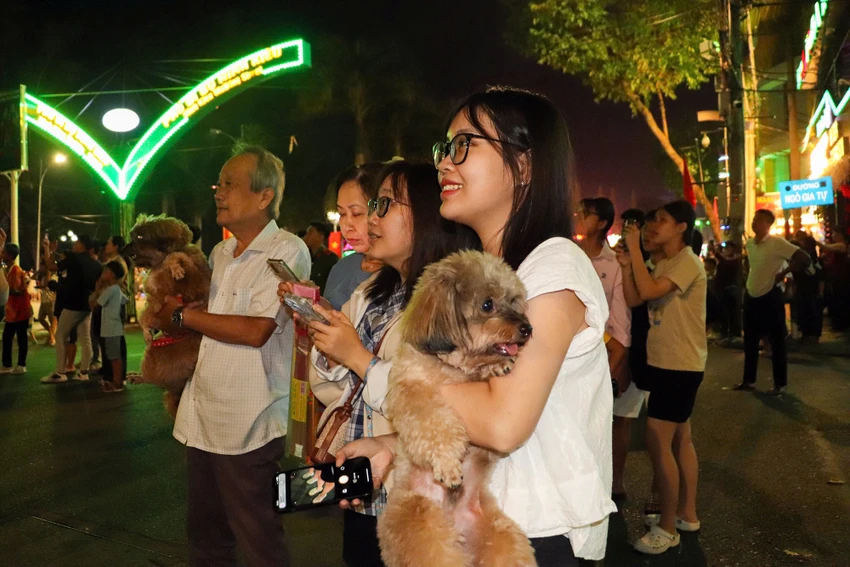 phao-hoa-chau-anh-can-tho.jpg