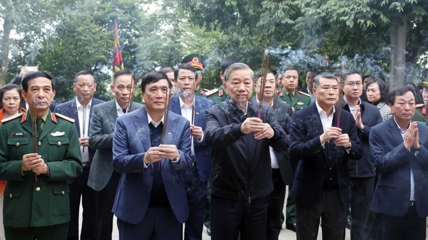 tong-bi-thu-to-lam-dang-huong-tuong-niem-cac-vua-hung-2.jpg