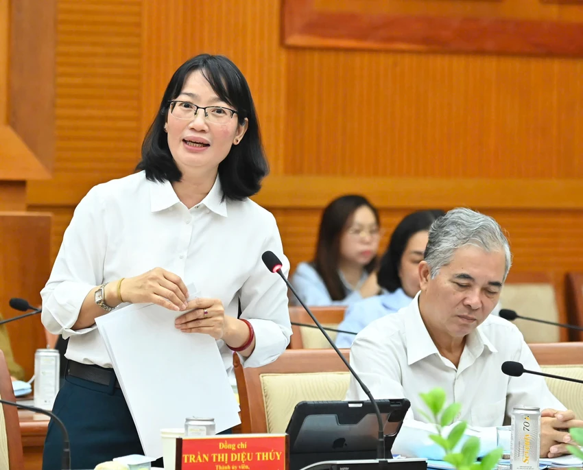 tran-thi-dieu-thuy.jpg