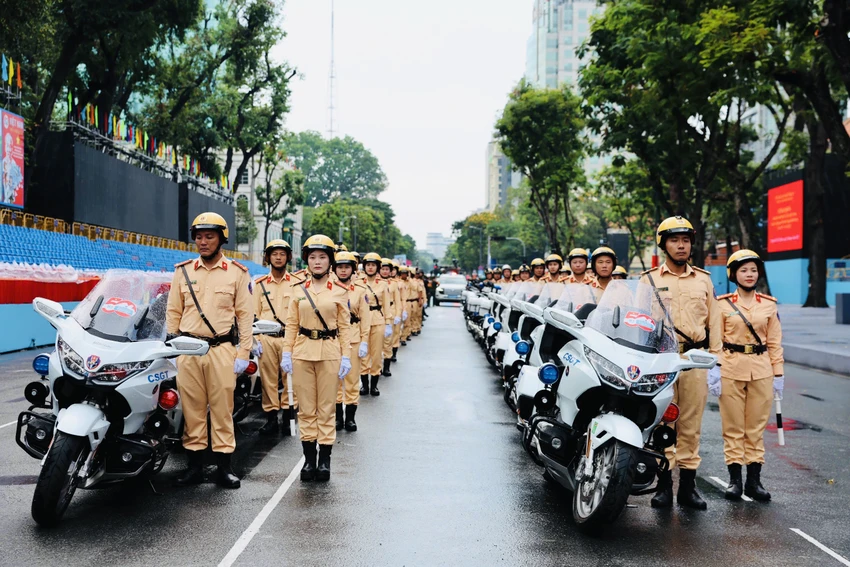 cong-an-tp-hcm-xuat-quan-bao-dam-an-ninh-trat-tu-dai-le-30-4-1.jpeg