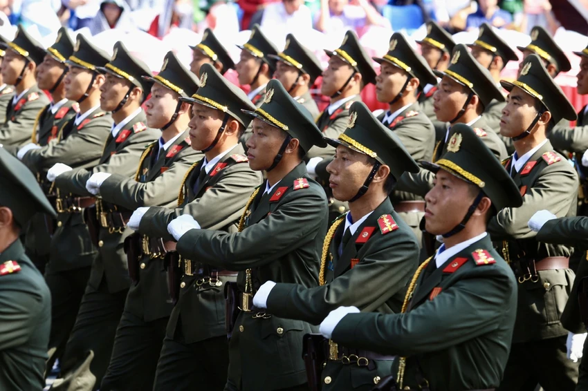 1-an-ninh-nhan-dan-giang.jpg