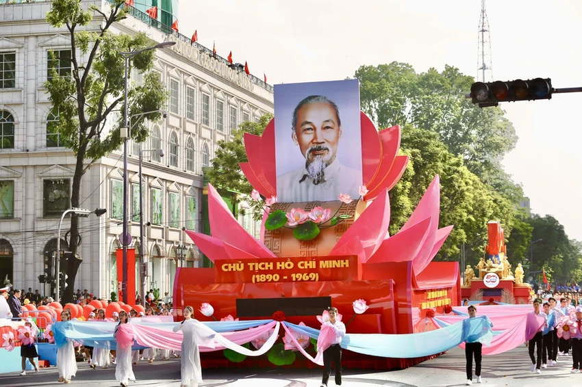 1-xe-bac-ho-hoang-giang.jpg