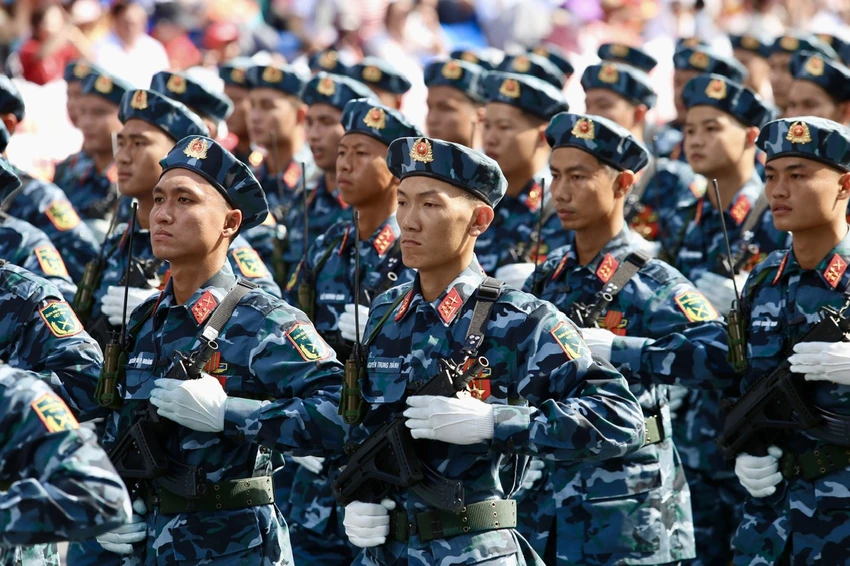 2-khoi-quan-nhac-hoang-giang-1.jpg