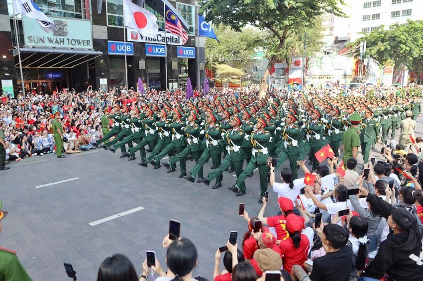 duong-nguyen-hue-nguyet-nhi-1.jpg
