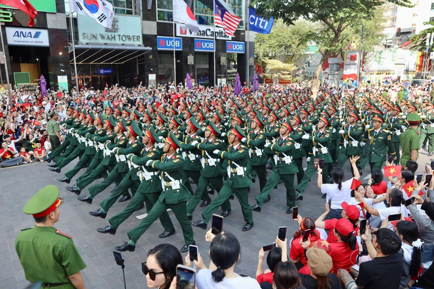 duong-nguyen-hue-nguyet-nhi-4.jpg