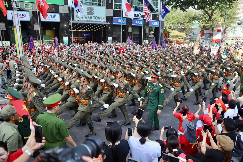 duong-nguyen-hue-nguyet-nhi-8.jpg