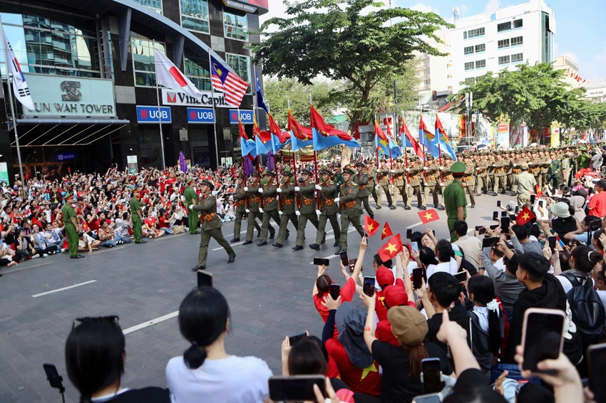 duong-nguyen-hue-nguyet-nhi-9.jpg