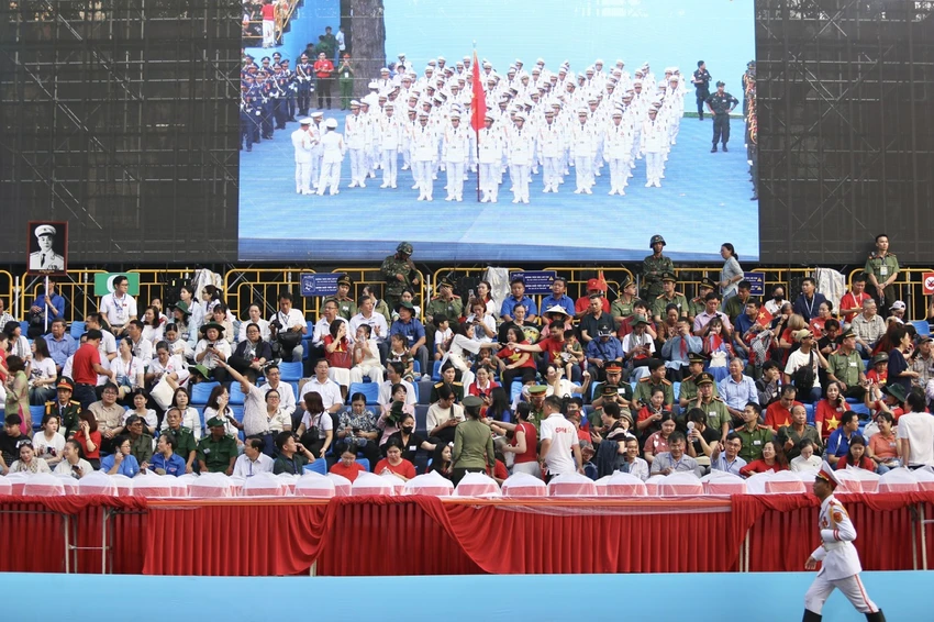 hoang-giang-duyet.jpg