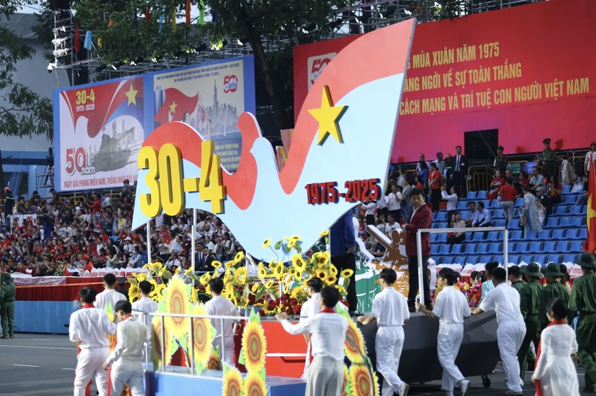 hoang-giang-tap.jpg