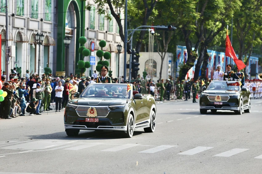hoang-giang-xe-to-chi-huy.jpg