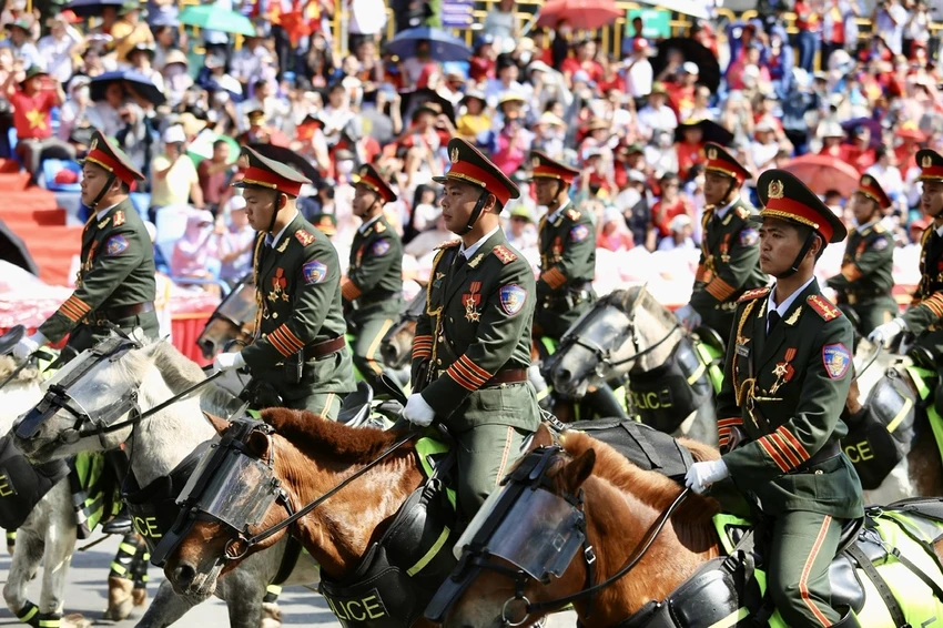 khoi-canh-sat-ky-binh-giang.jpg