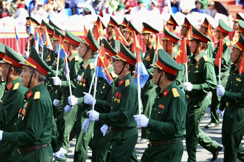 khoi-cuu-chien-binh-giang.jpg