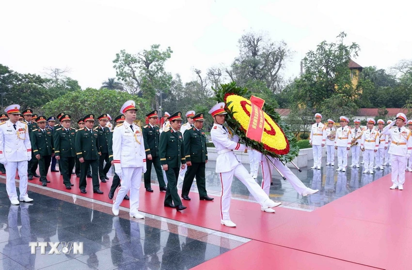 lanh-dao-dang-nha-nuoc-vao-lang-vieng-chu-tich-ho-chi-minh-7.jpg