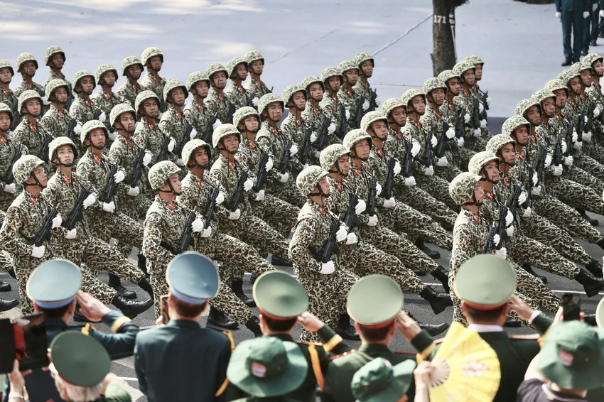 hg-dac-cong-du.jpg