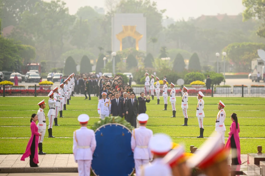 ky-hop-thu-9-ky-hop-lich-su-doan-dai-bieu-vieng-lang-chu-tich-ho-chi-minh-1.jpg
