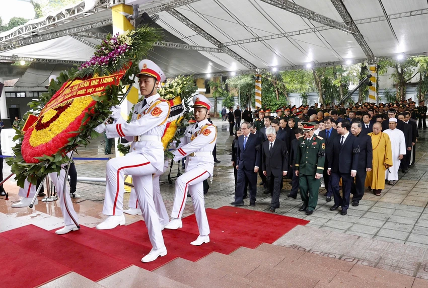 cac-doan-vao-vieng-nguyen-ctn-tran-duc-luong-1.jpg