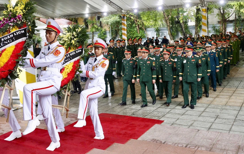 cac-doan-vao-vieng-nguyen-ctn-tran-duc-luong-2.jpg
