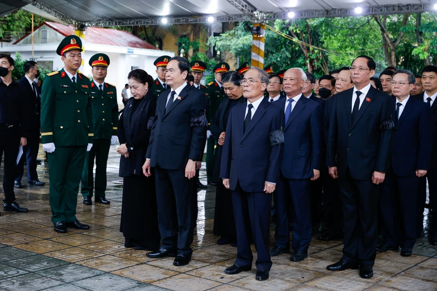 cac-doan-vao-vieng-nguyen-ctn-tran-duc-luong-3.jpg