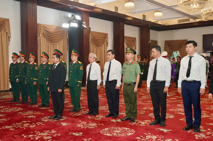 le-vieng-nguyen-chu-tich-nuoc-tran-duc-luong-tp.hcm-thuan-van-12.jpg