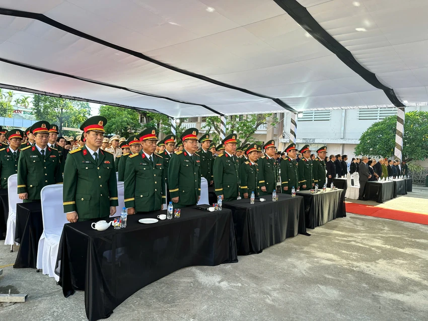 quoc-tang-nguyen-chu-tich-nuoc-tran-duc-luong-quang-ngai-3.jpg
