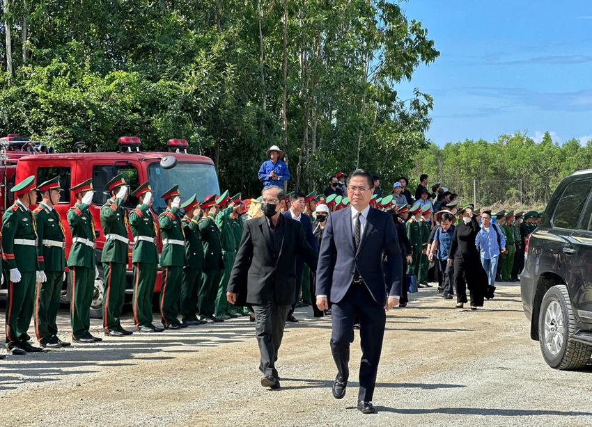 chu-tich-quang-ngai-tran-duc-luong.jpg