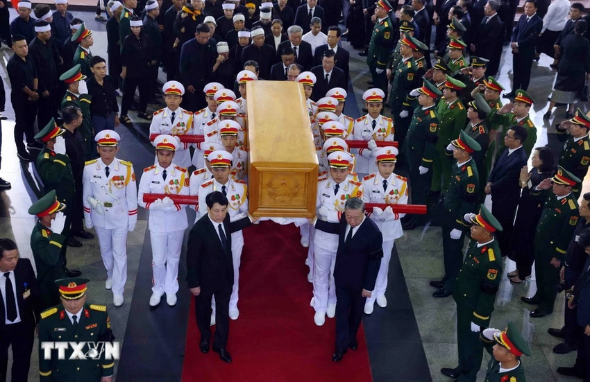 le-dua-tang-nguyen-chu-tich-nuoc-tran-duc-luong-tai-ha-noi-3.jpg
