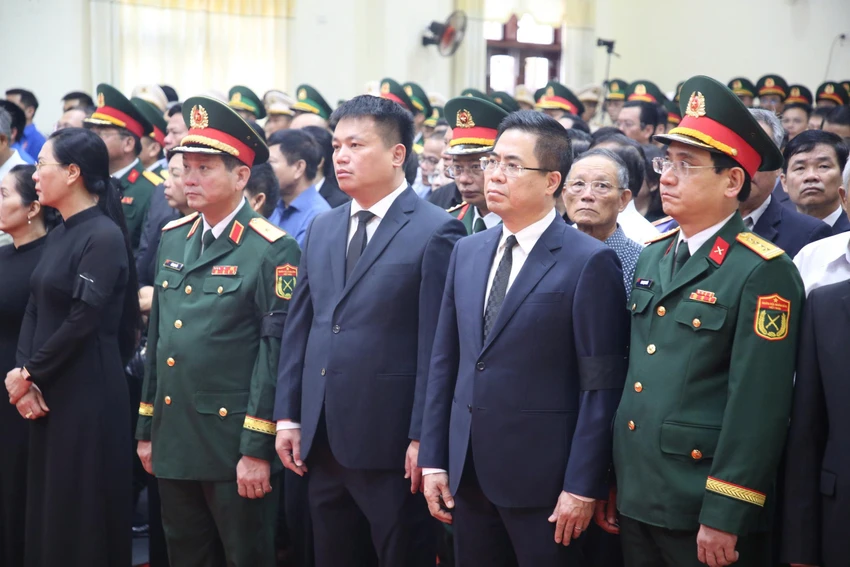 nghi-le-truy-dieu-nguyen-chu-tich-nuoc-tran-duc-luong-quang-ngai-2.jpg
