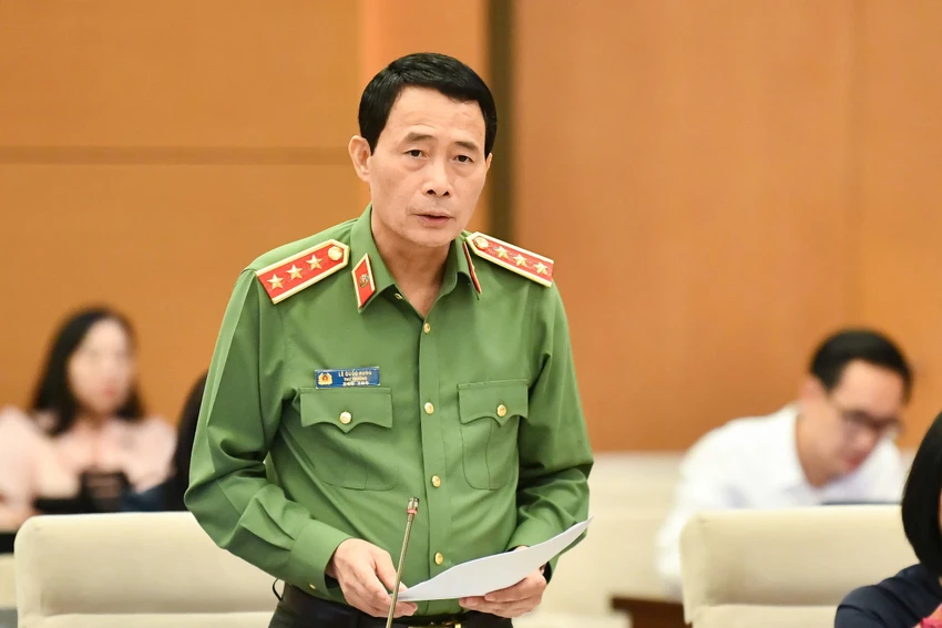 5-cua-may-tram-nghin-ti-la-con-so-cuc-ky-khung-du-lieu-ca-nhan-le-quoc-hung.jpg
