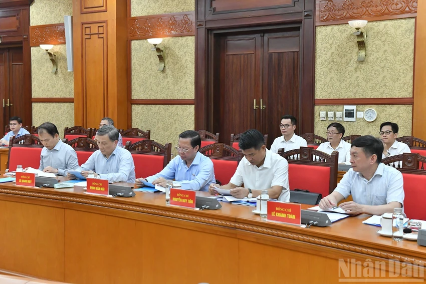 tong-bi-thu-to-lam-go-nhanh-nhat-cac-diem-nghen-nut-that-ve-the-che-1.jpg