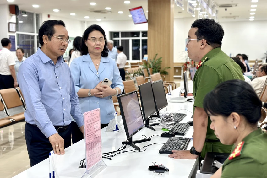 nguyen-van-duoc-hom-nay-102-phuong-xa-o-tp-hcm-dong-loat-van-hanh-thu-mo-hinh-moi.jpg