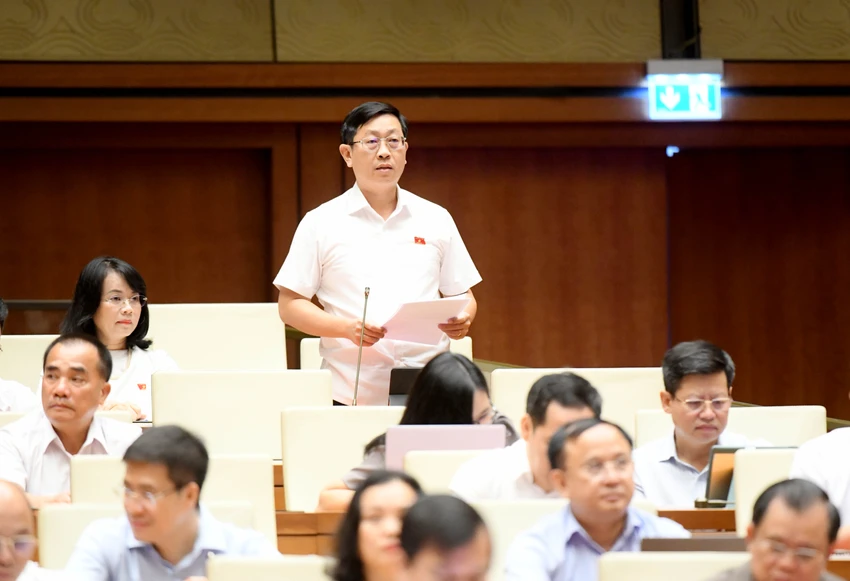 Cham-den-sau-tham-tinh-cam-va-trai-tim-cua-can-bo-cong-chuc-chiu-tac-dong-do-sap-nhap-nguyen-huu-thong.JPG