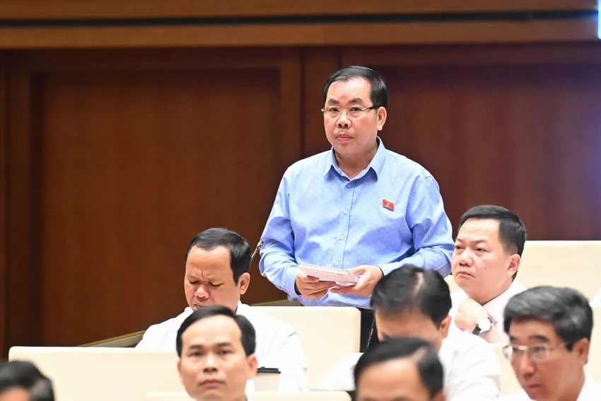 dai-tuong-phan-van-giang-noi-quan-doi-phai-ganh-vac-viec-nay-nguyen-quang-huan.jpg