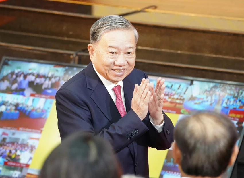 1-tong-bi-thu-to-lam-tphcm-thuan-van-sap-nha-tinh-thanh.jpg