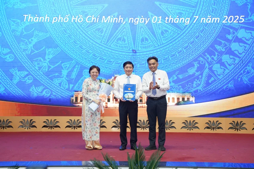 TP.HCM trao quyết định bổ nhiệm giám đốc, phó giám đốc sở