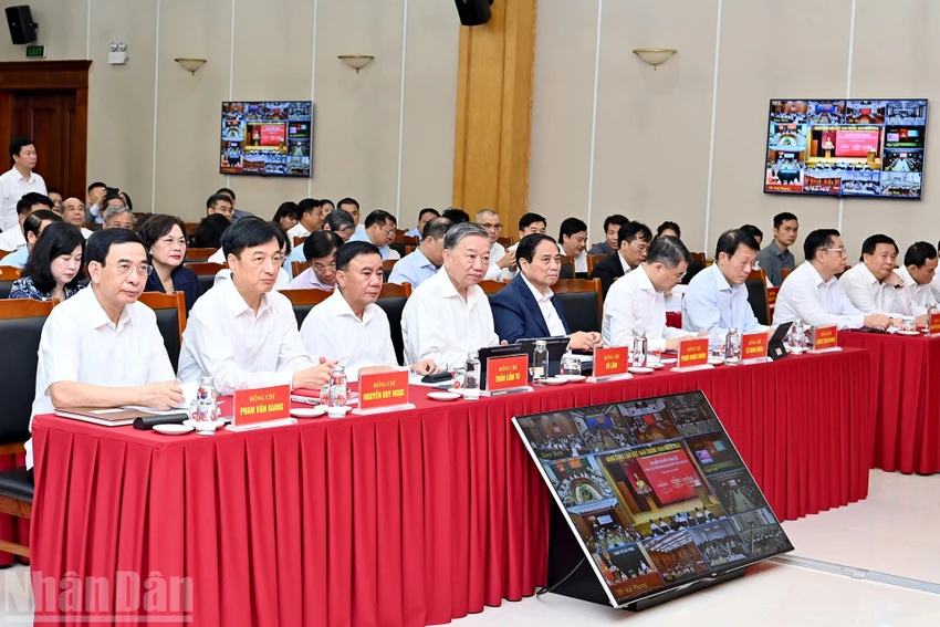 tong-bi-thu-chuyen-doi-so-la-he-than-kinh-trung-uong-cau-noi-song-con-giua-tinh-va-xa-2.jpg