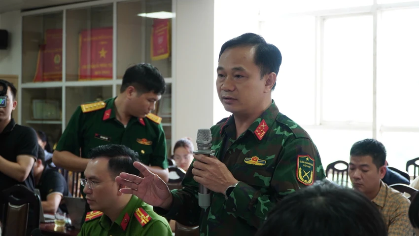 3-hop-bao-lat-tau-vinh-ha-long.jpg