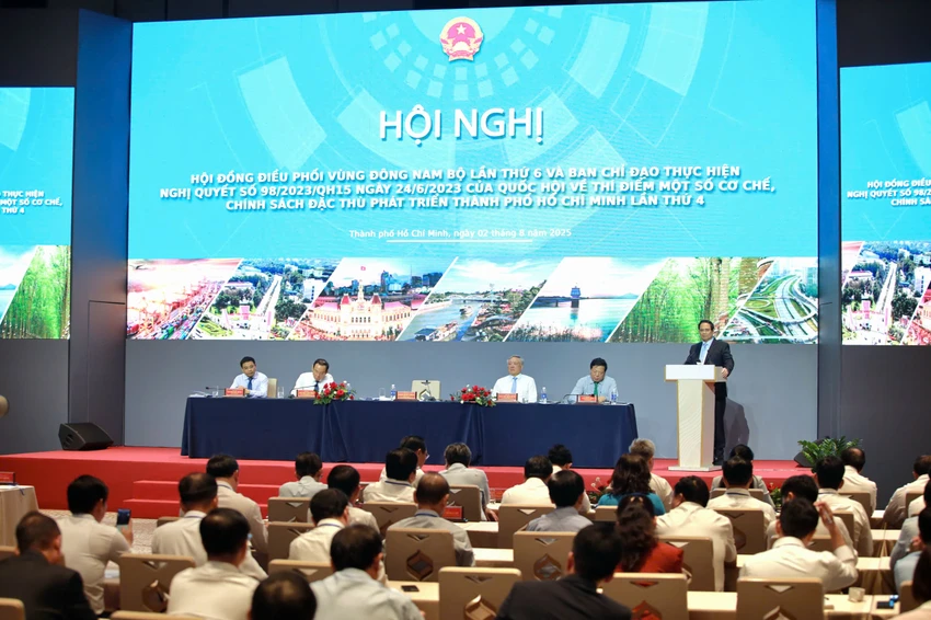 chu-tich-tp-hcm-kien-nghi-duoc-bo-sung-them-1-pho-chu-tich-cho-phuong-xa.jpg
