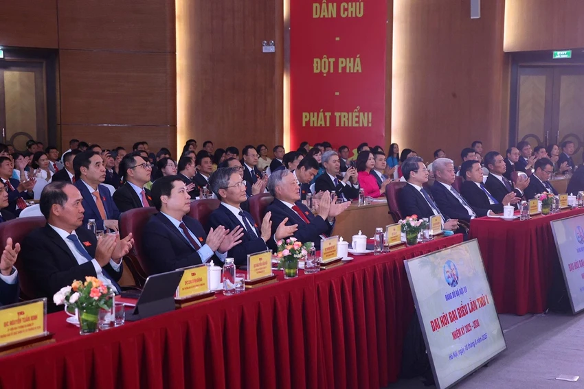 pho-thu-tuong-bo-noi-vu-tap-trung-nghien-cuu-tieu-chi-phuong-phap-danh-gia-can-bo-2.jpg