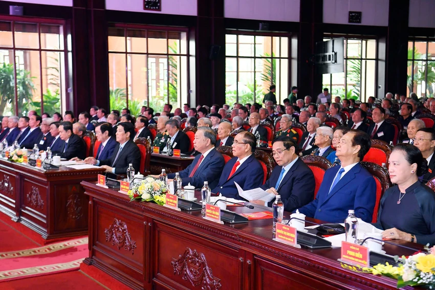 tong-bi-thu-to-lam-gap-mat-nguyen-lanh-dao-dang-nha-nuoc-7.jpg