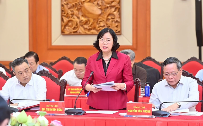 tong-bi-thu-chu-tri-cuoc-lam-viec-cua-bo-chinh-tri-voi-ban-thuong-vu-thanh-uy-ha-noi-va-tp-hcm-2.jpg